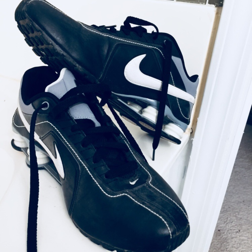 Men’s Nike sneakers